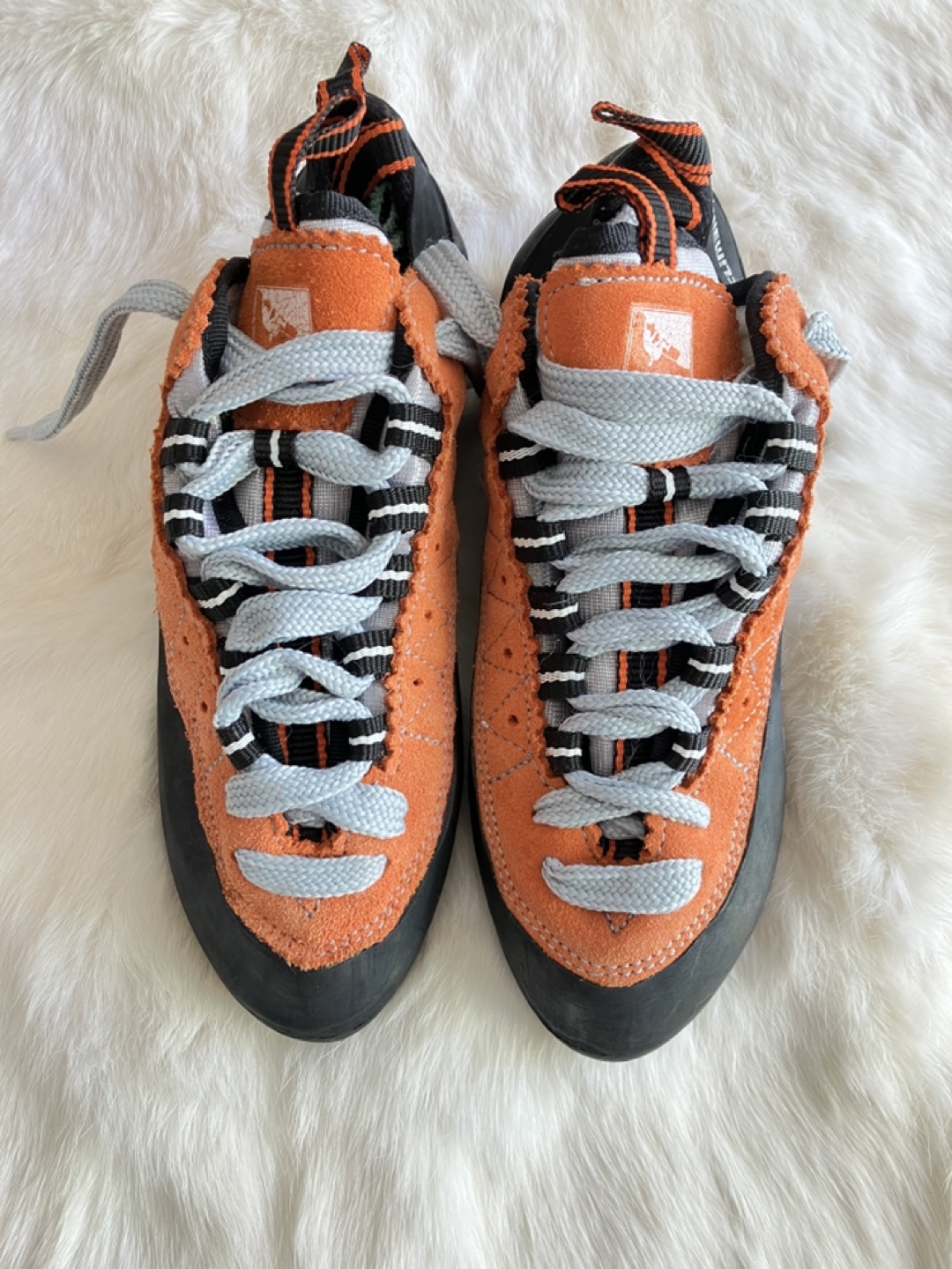 Women's Free Climbing “Lola” Climbing Shoes Size 6/7