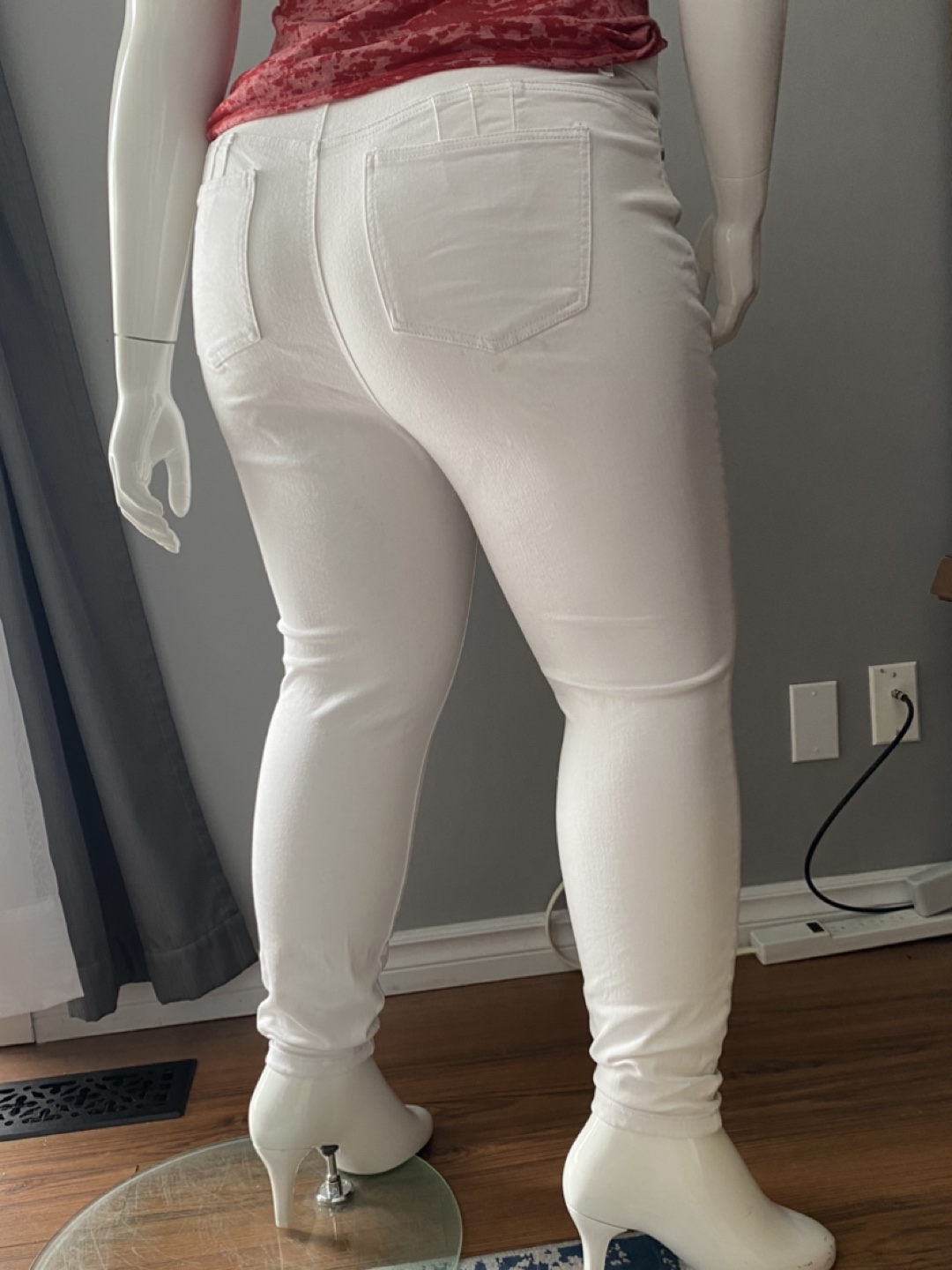 Women's White Jeans Size 18 - photo 2