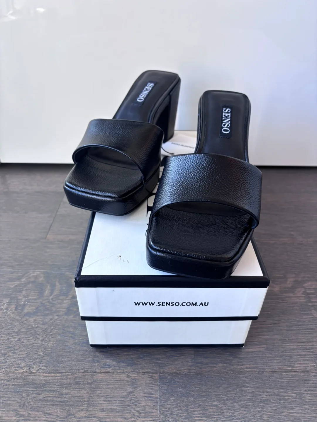 Senso Stevie II Black Platform Heels Size 37 image indicator(3)