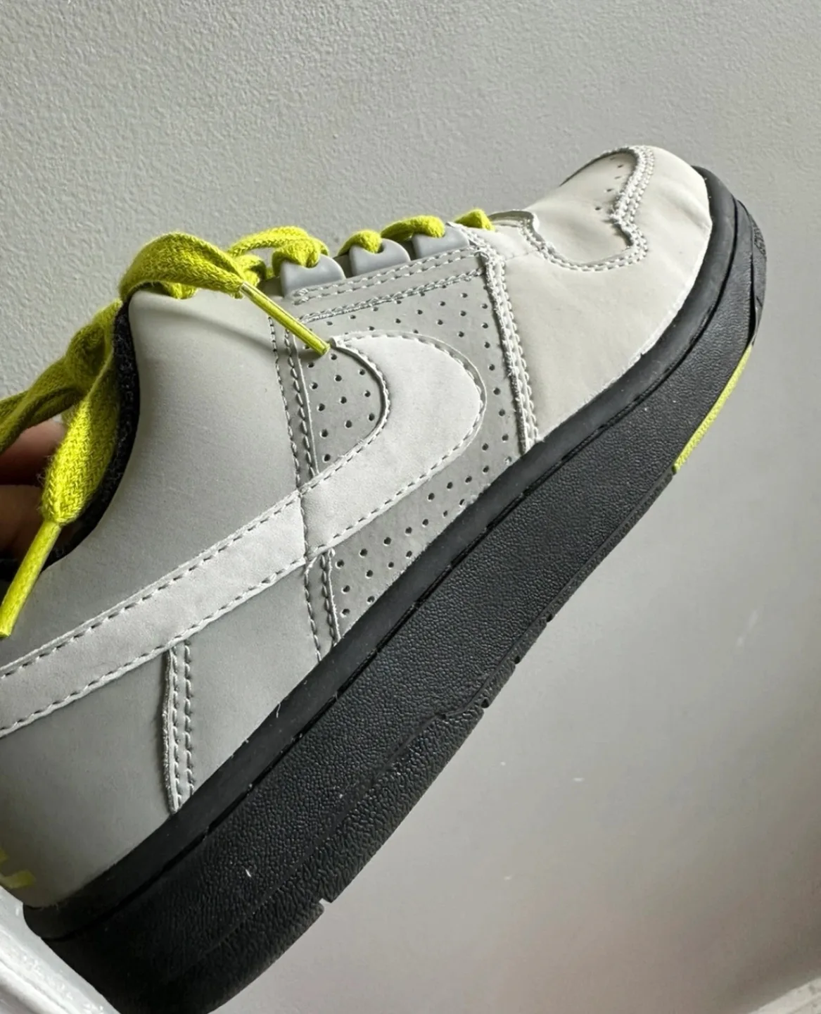 Nike Sneakers image indicator(4)