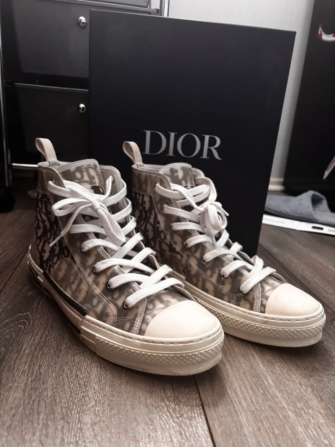 Dior B23 High Top Sneakers - Size 44 image indicator(2)
