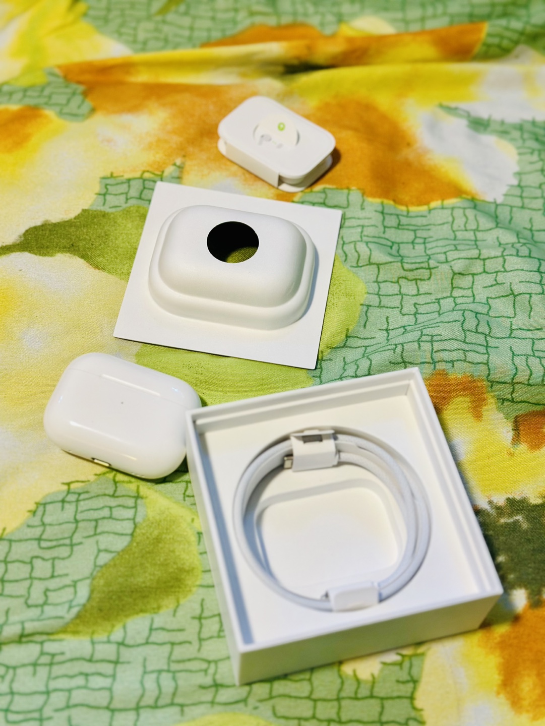 Apple AirPods Pro (2nd Gen) – Like New - photo 5