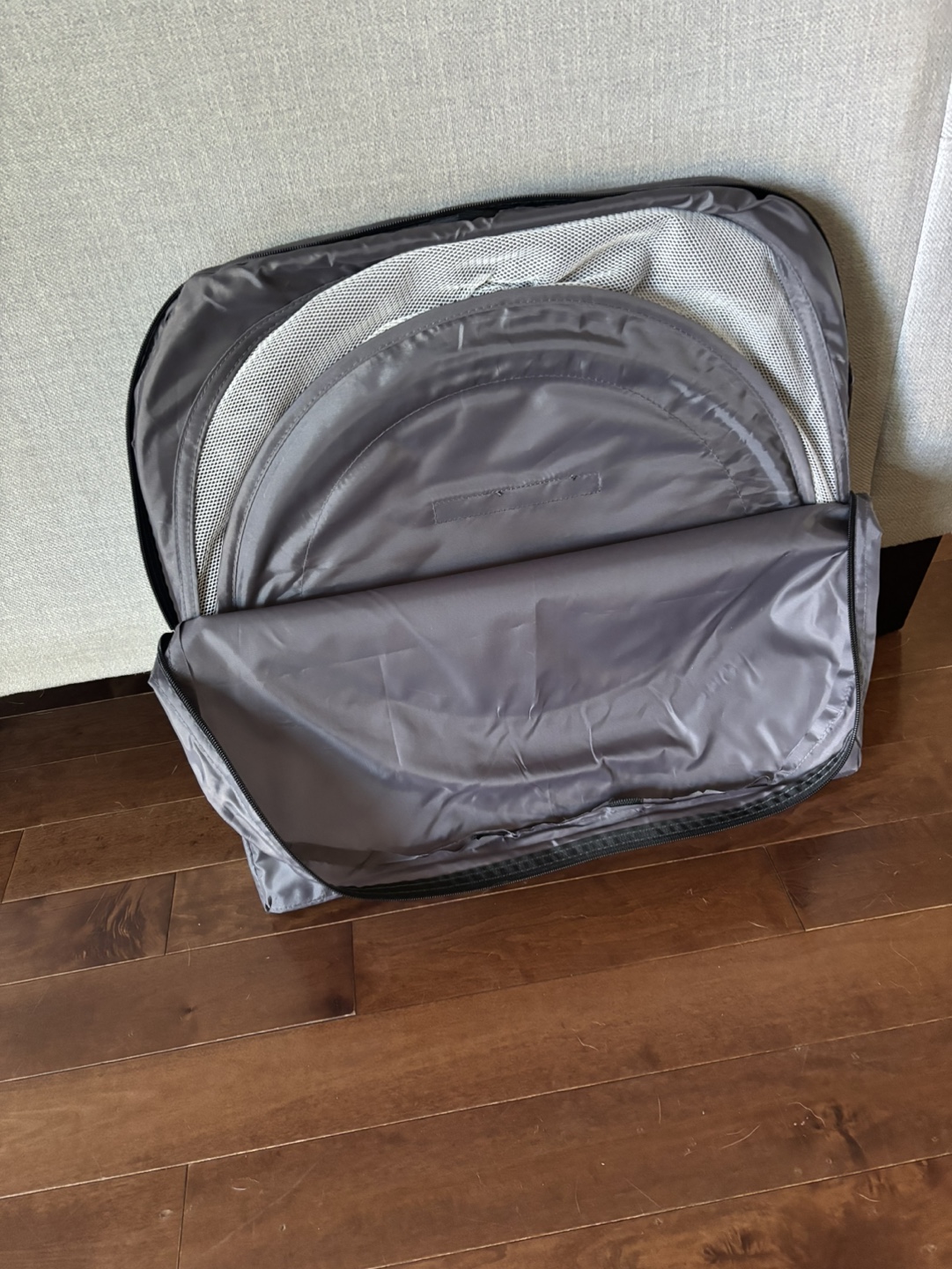 Portable Baby Bassinet with Mosquito Net - photo 2