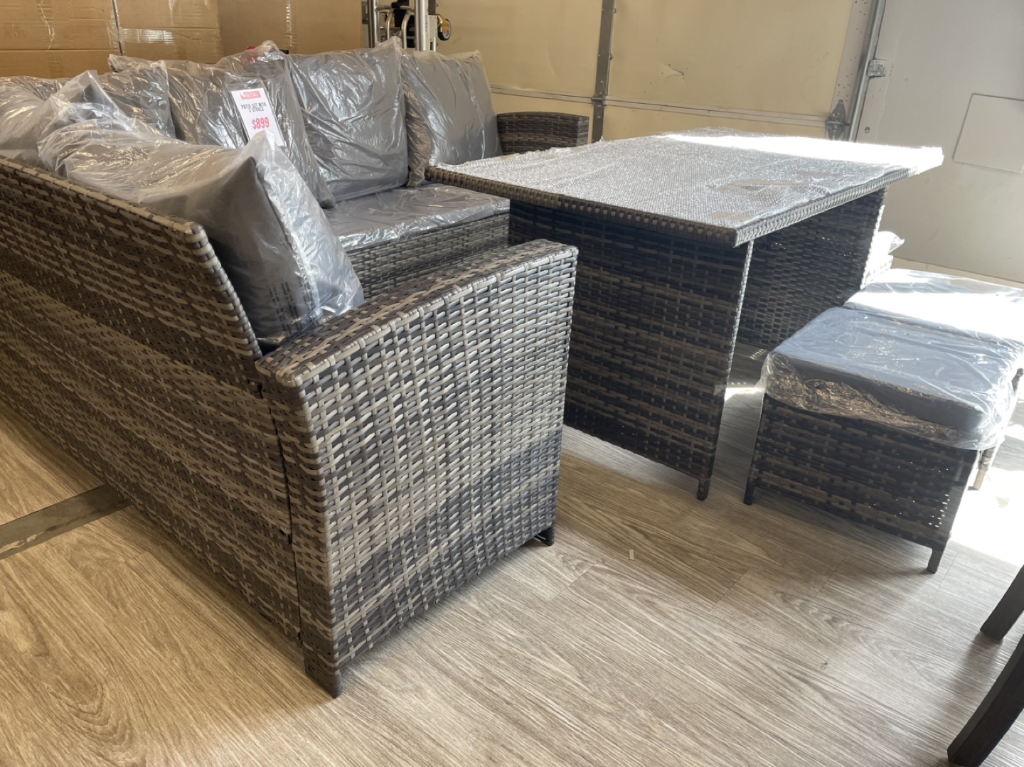 SPRING IS HERE 🌸 AND SO IS THE PATIO WITH STOOLS 😍 - photo 4