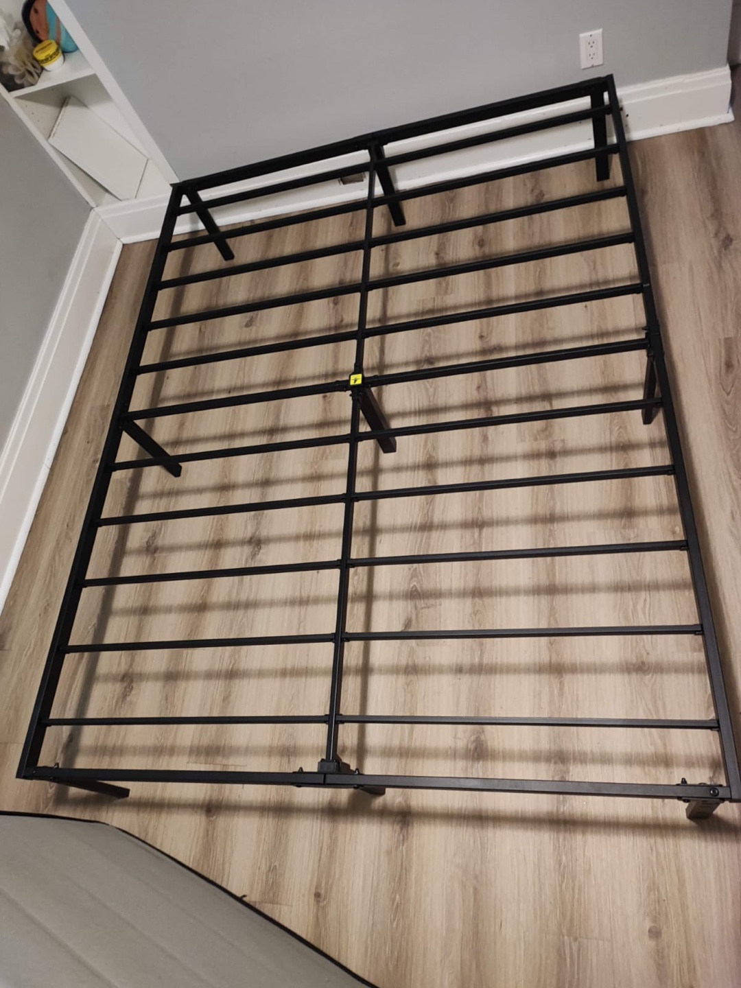 Metal Bed Frame - Queen Size - photo 2