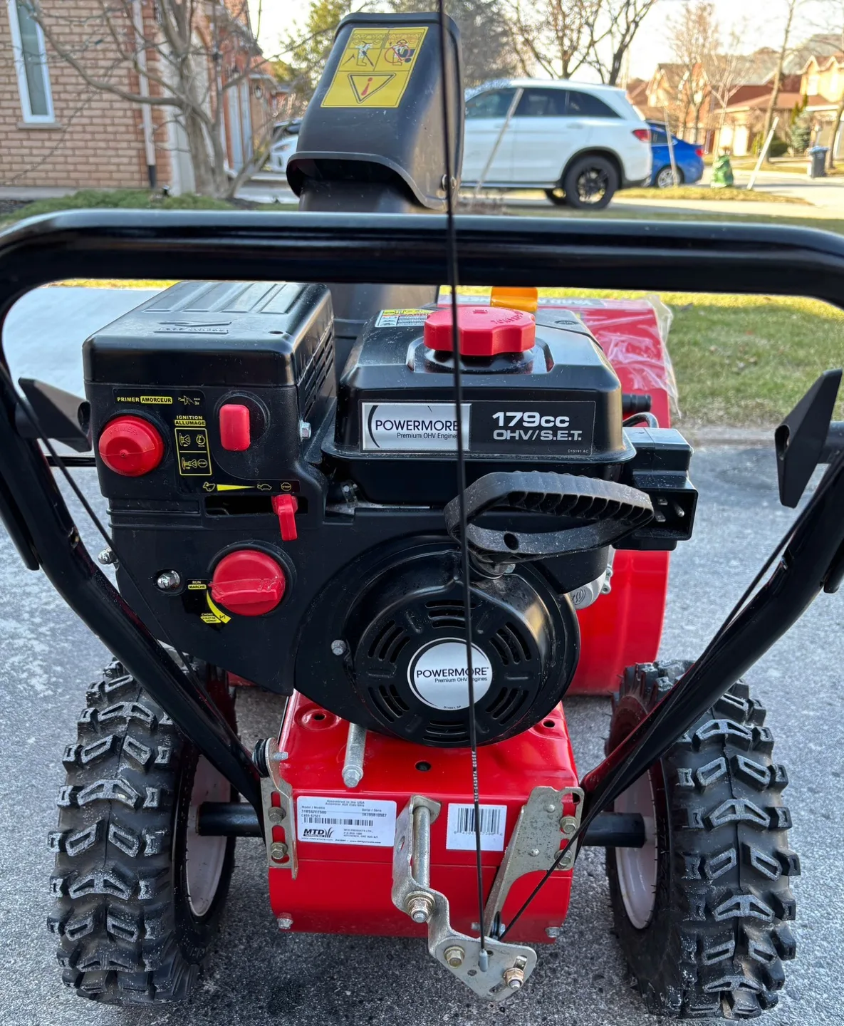 Yard Machines by MTD 24" Self-Propelled Snowblower thumbnail