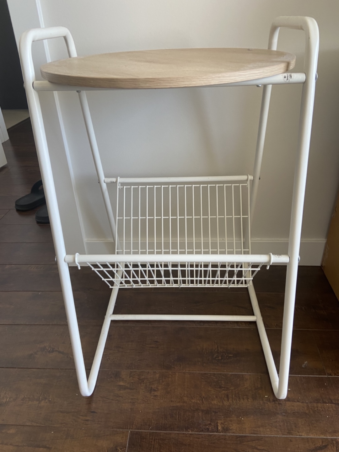 White Metal Side Table with Round Wood Top and Magazine Rack - photo 2