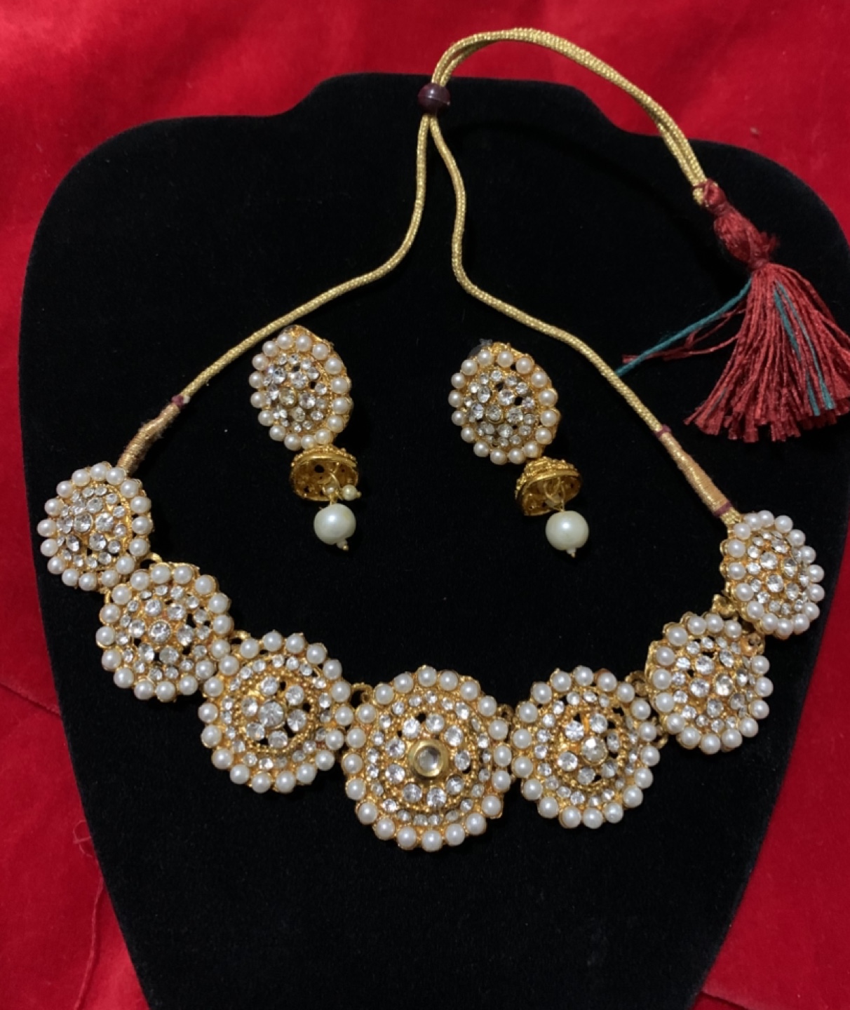 Gorgeous Pearl and Crystal Choker Necklace Set
