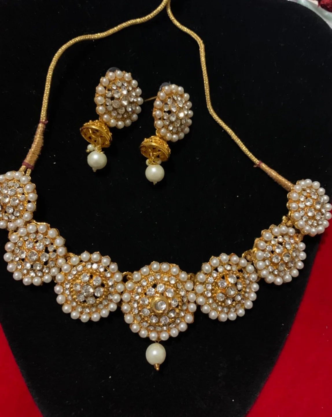 Gorgeous Pearl and Crystal Choker Necklace Set image indicator(2)