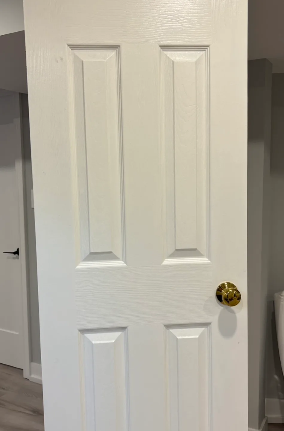 Closet doors with 6-panel image indicator(2)
