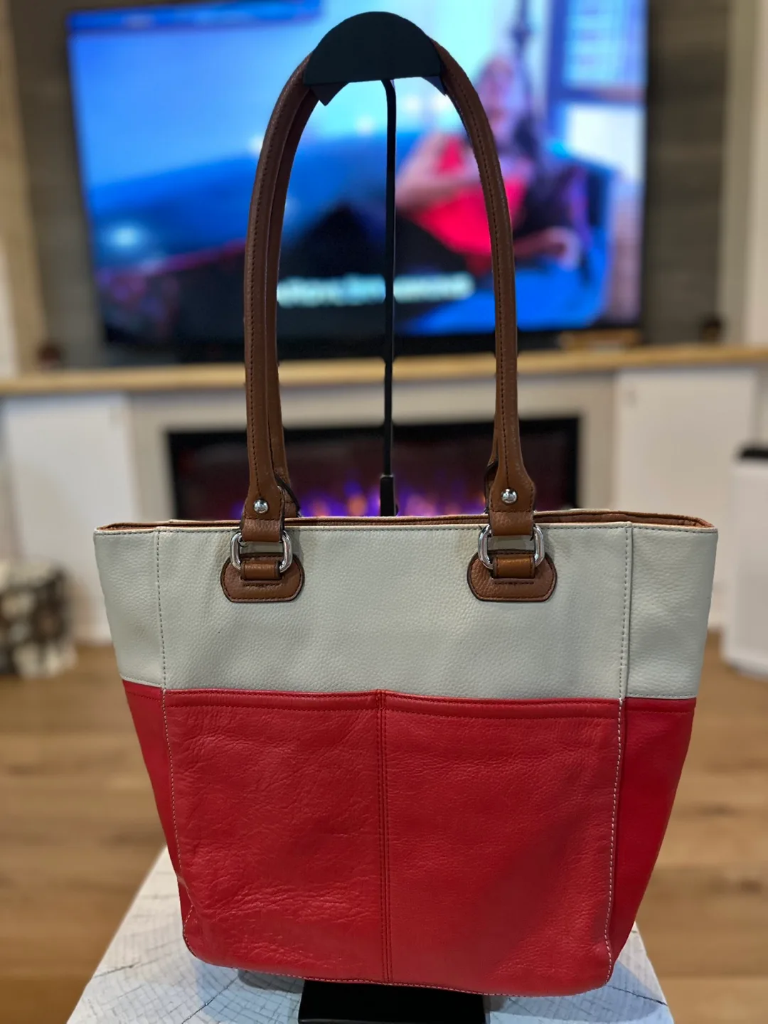 Tignanello Hobo Bag Two-toned Leather Tote Bag image indicator(3)