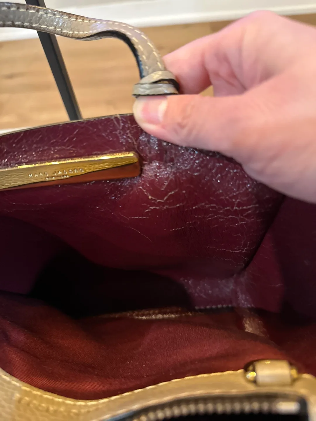 Marc Jacobs Taupe Leather Tote Bag image indicator(6)