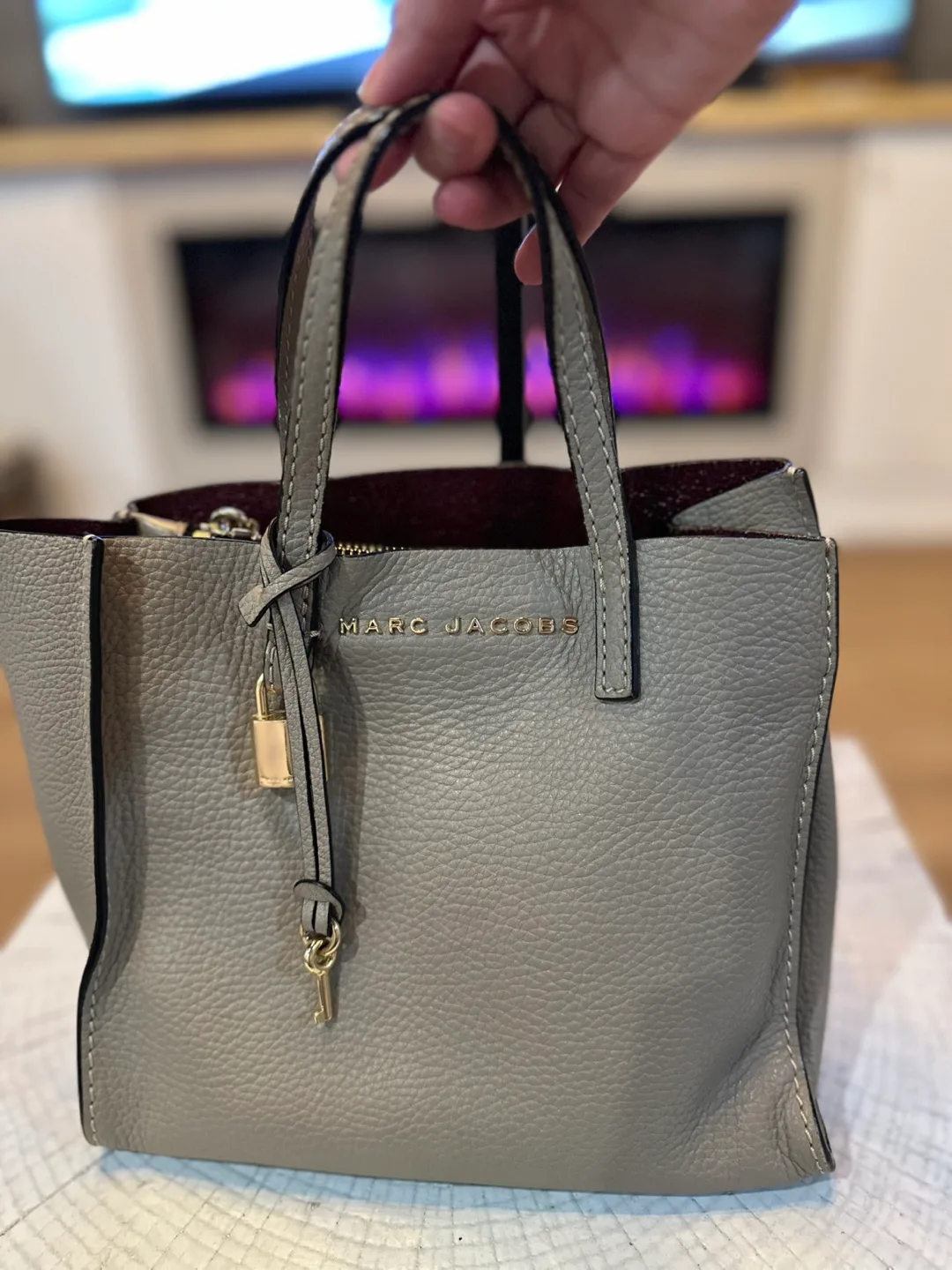 Marc Jacobs Taupe Leather Tote Bag image indicator(2)