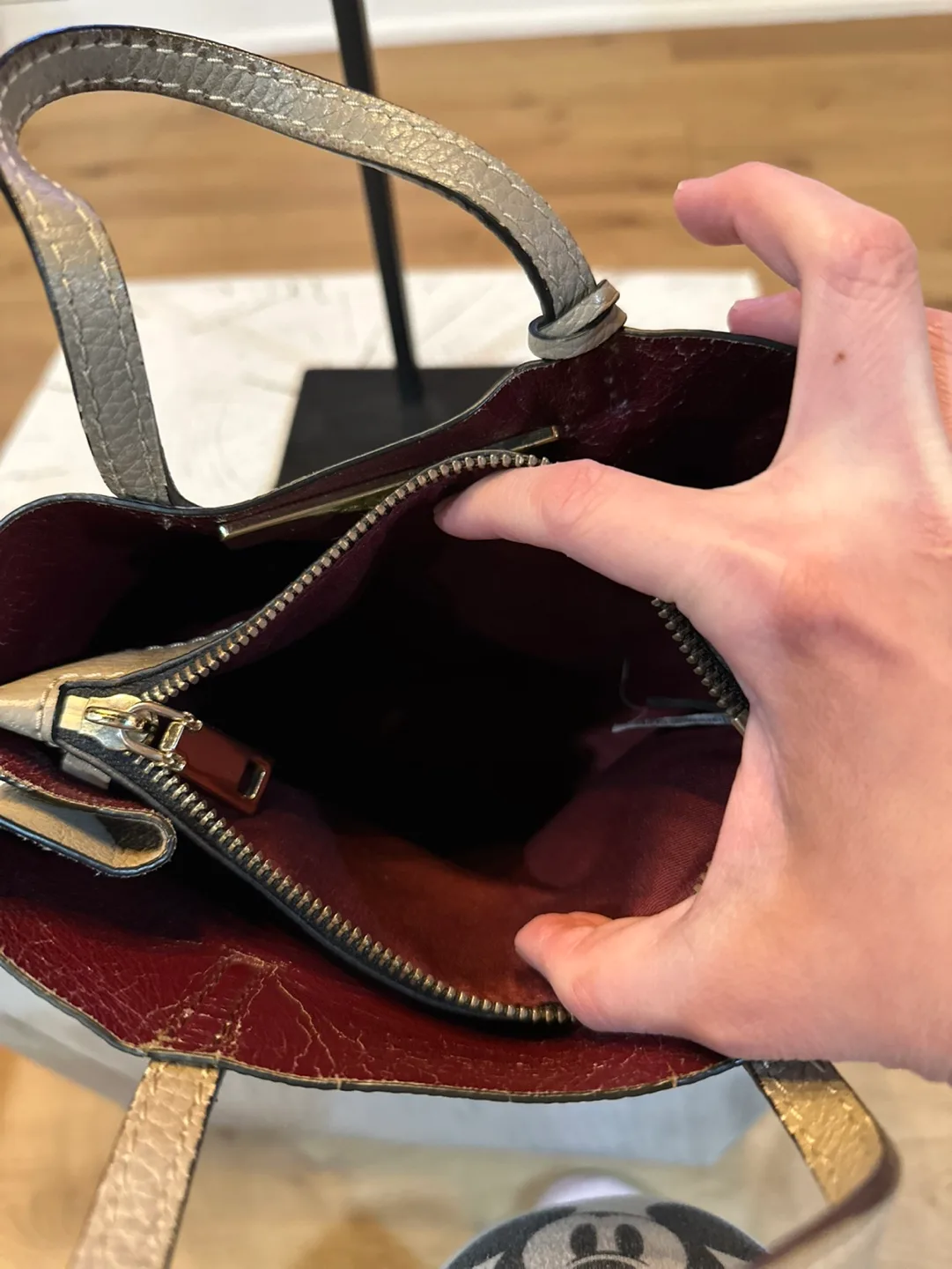 Marc Jacobs Taupe Leather Tote Bag image indicator(5)