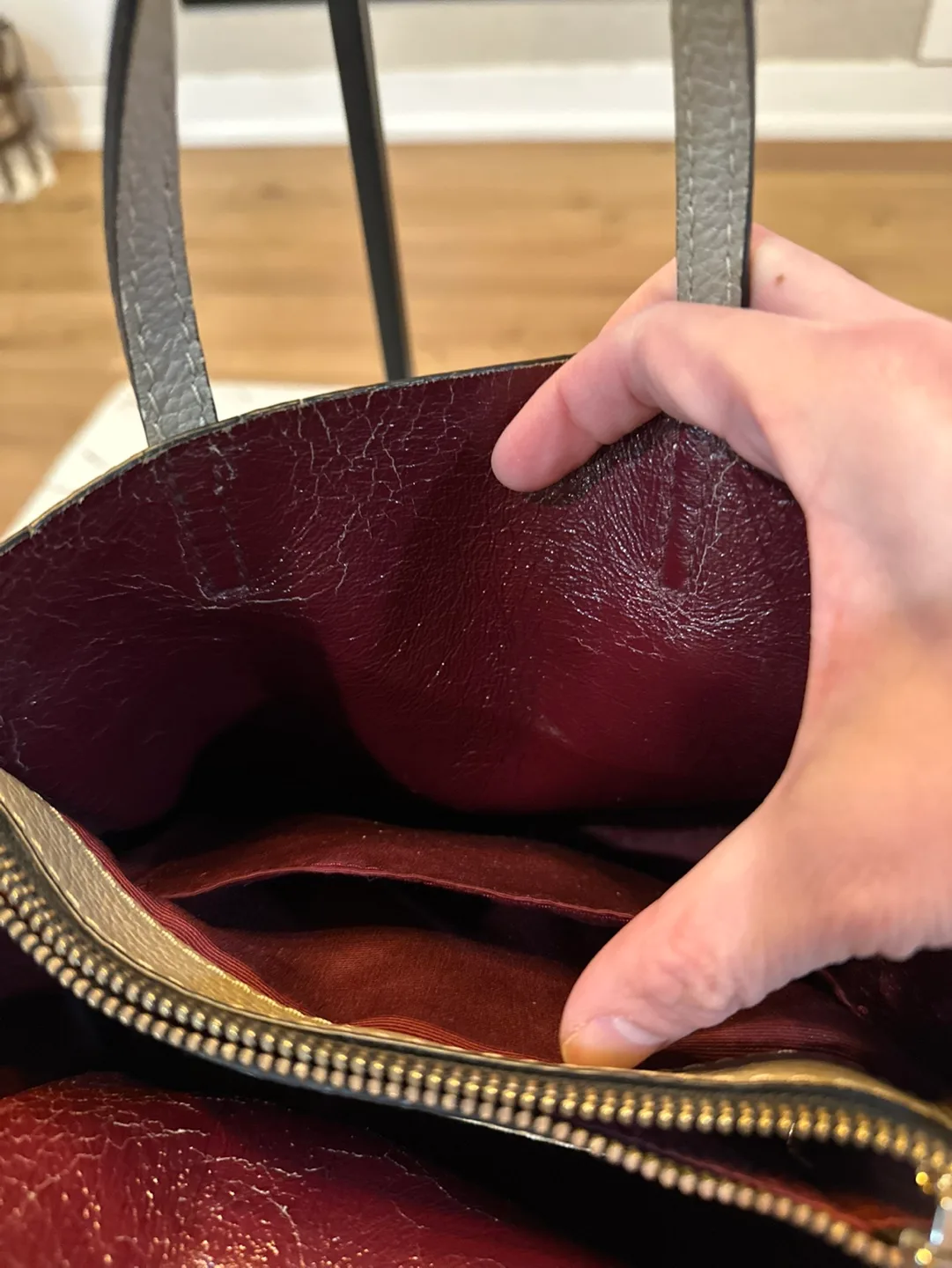 Marc Jacobs Taupe Leather Tote Bag image indicator(7)