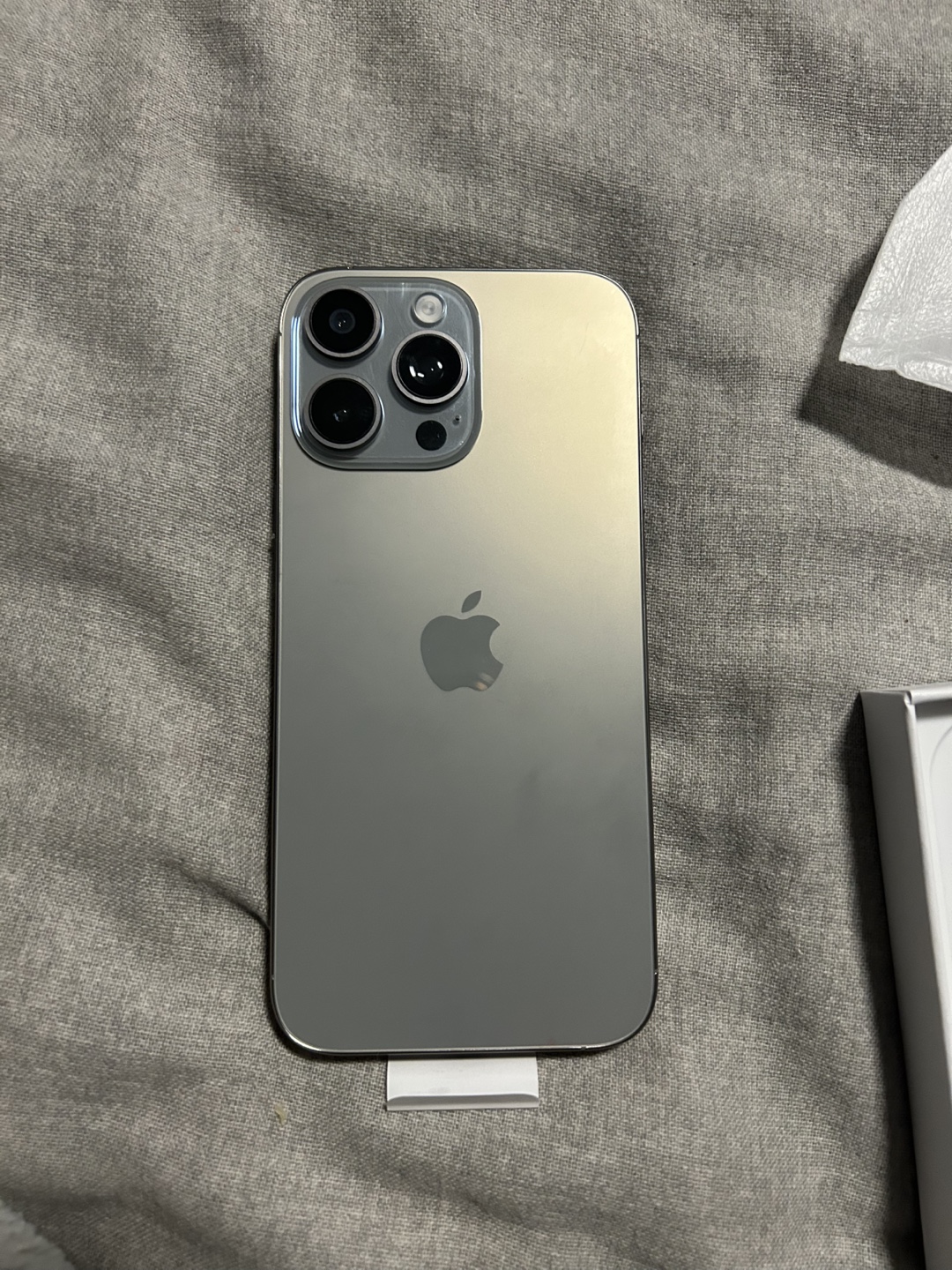 iPhone 16 Pro Max -  Like New - photo 3