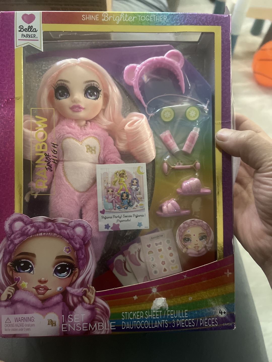 Rainbow High Junior High Bella Parker Pajama Party Doll Playset