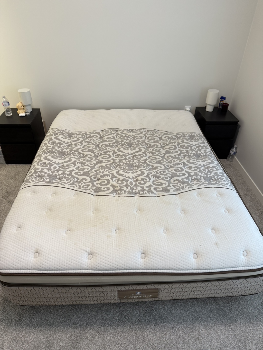 Mattress + bed frame