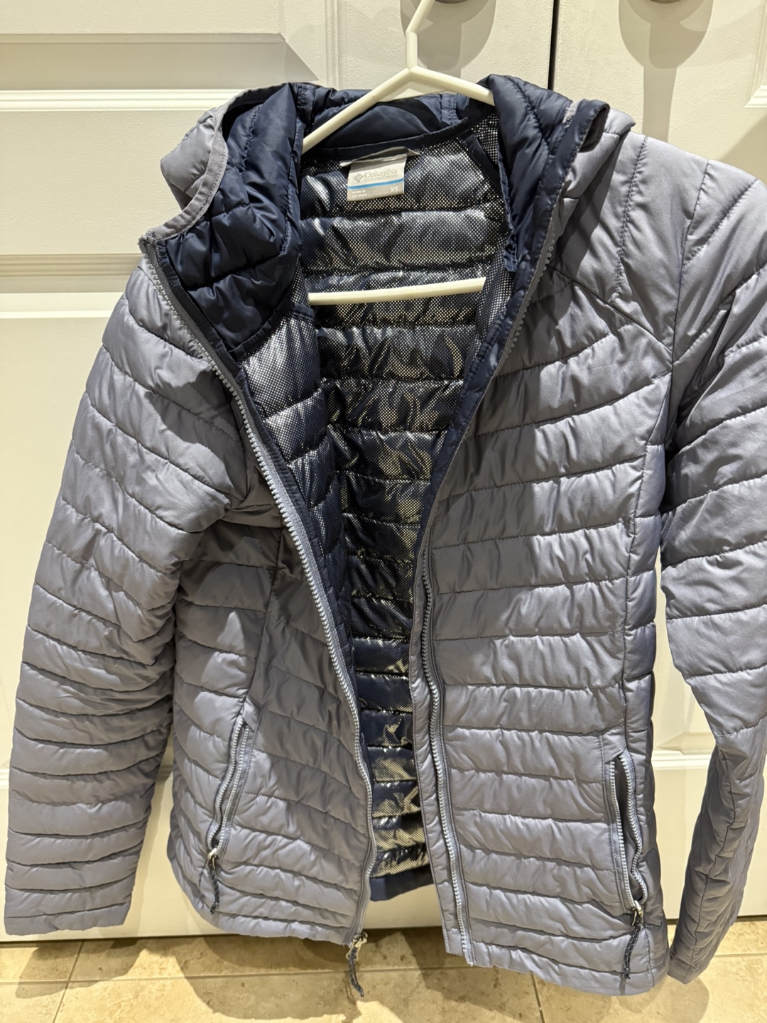 Columbia Women's Gray Puffer Jacket with Hood, Size Small
