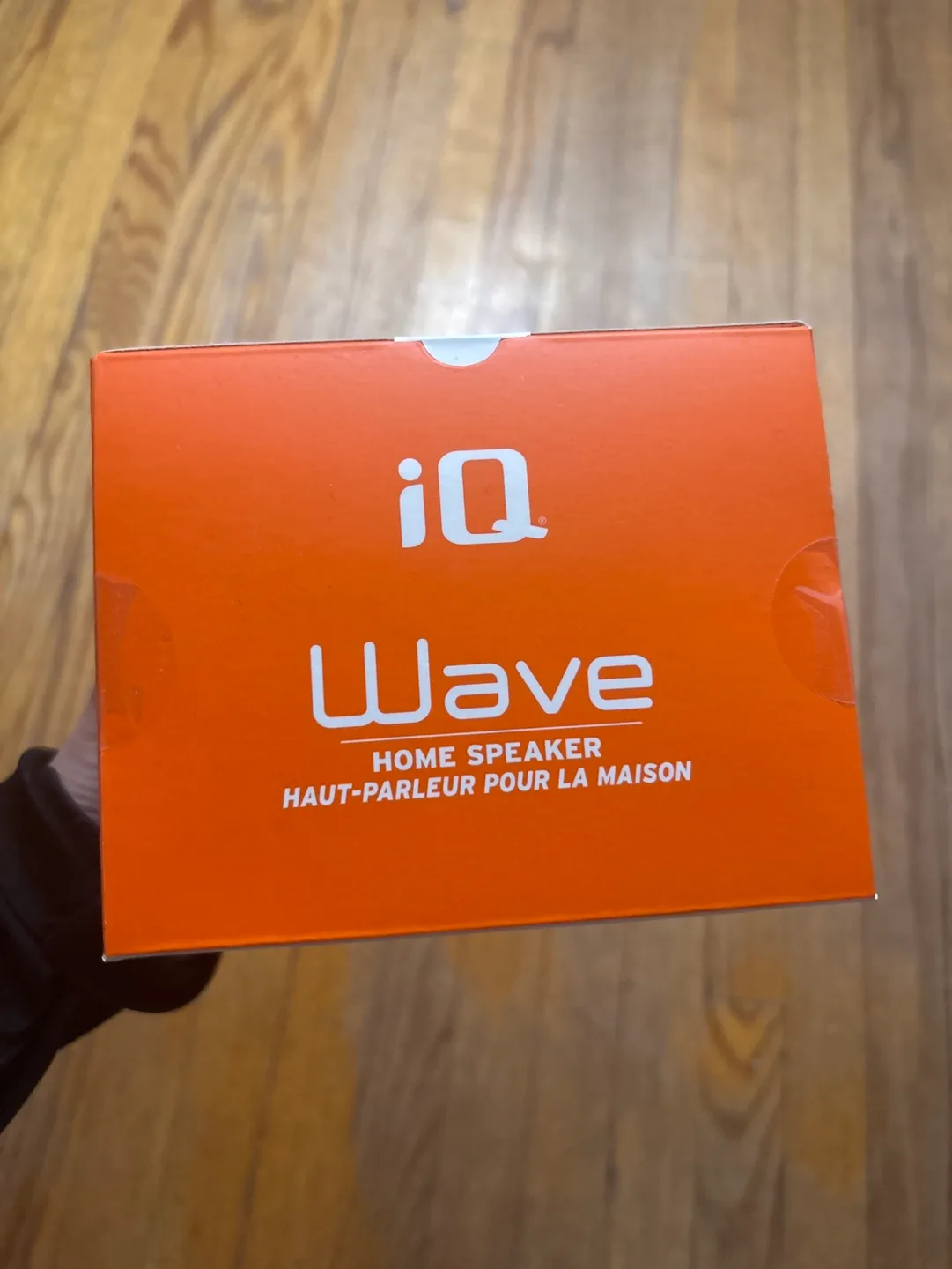 iQ Wave Home Speaker with Wireless Charging image indicator(2)