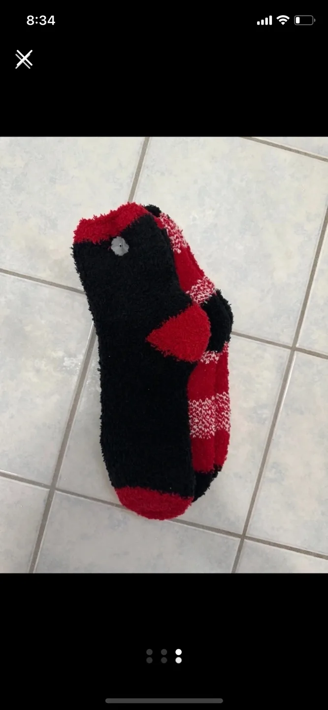 BNWT Disney Mickey Mouse Cozy Socks image indicator(3)