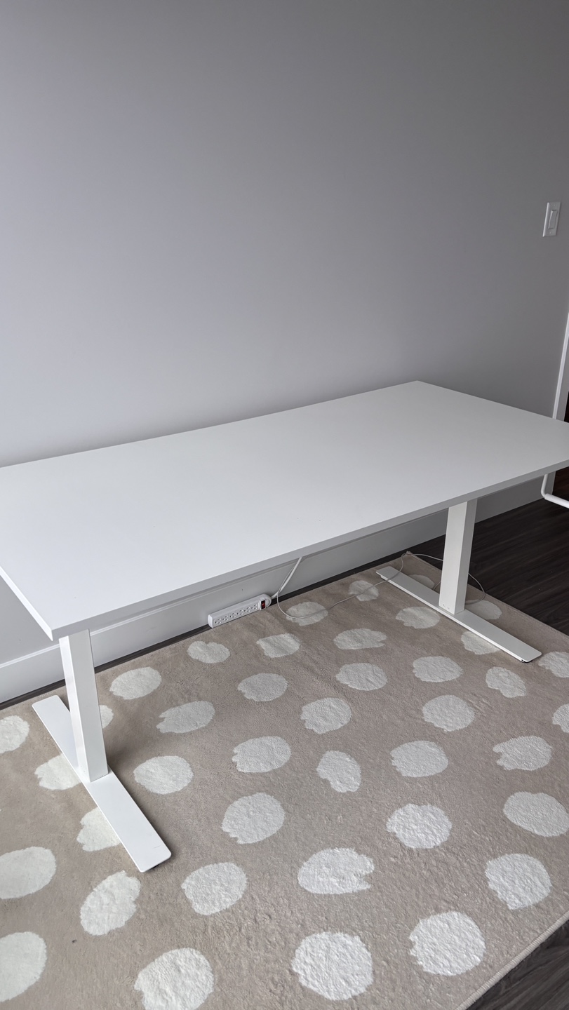 IKEA Desk w/ Adjustable Height- Move-out Sale ⚡️ - photo 2