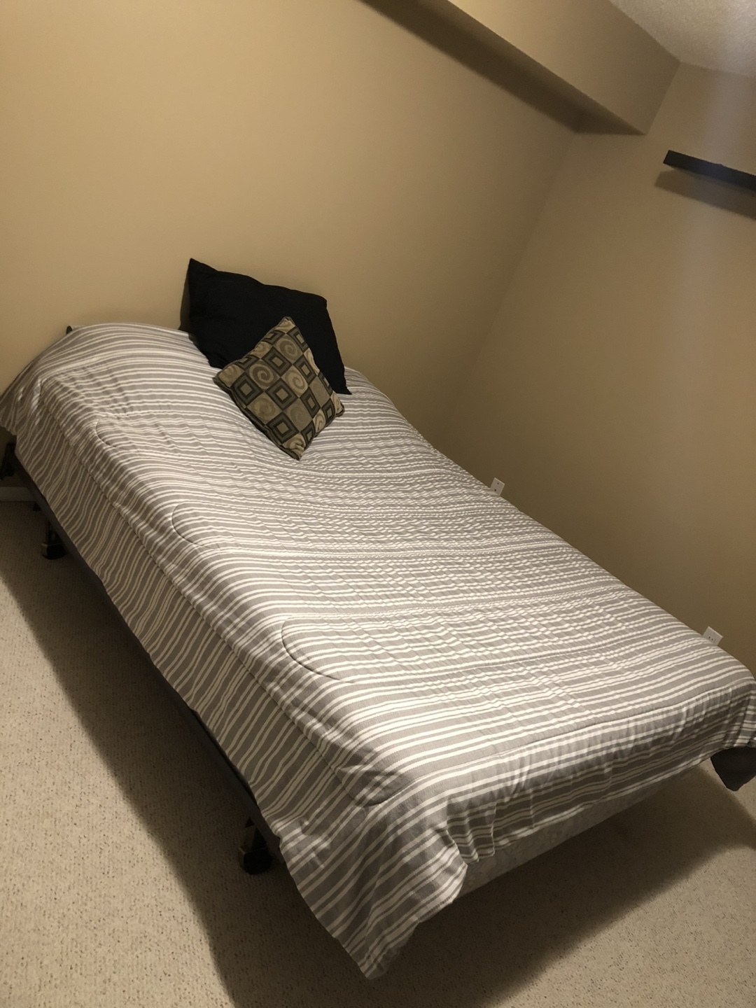 Queen bed