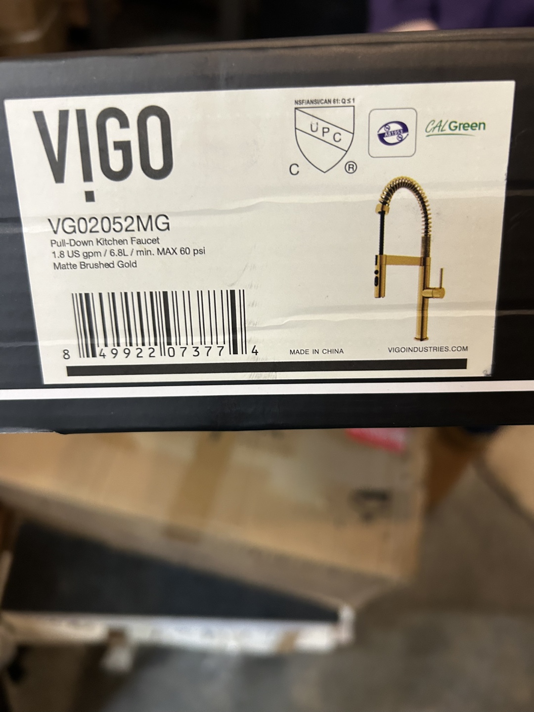 New Vigo Pull-Down Kitchen Faucet Matte Brushed Gold