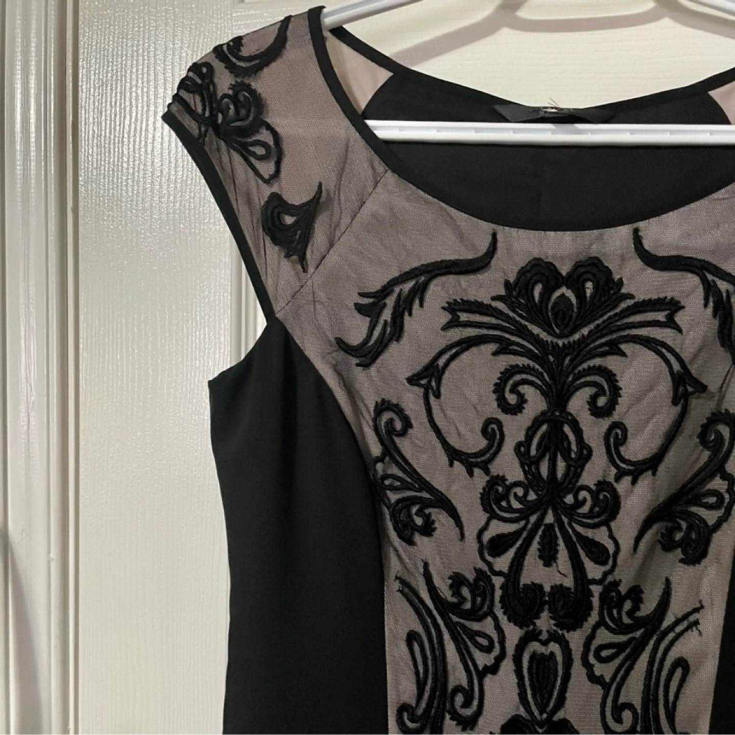 Coast Beautiful Sleeveless Dress image indicator(5)