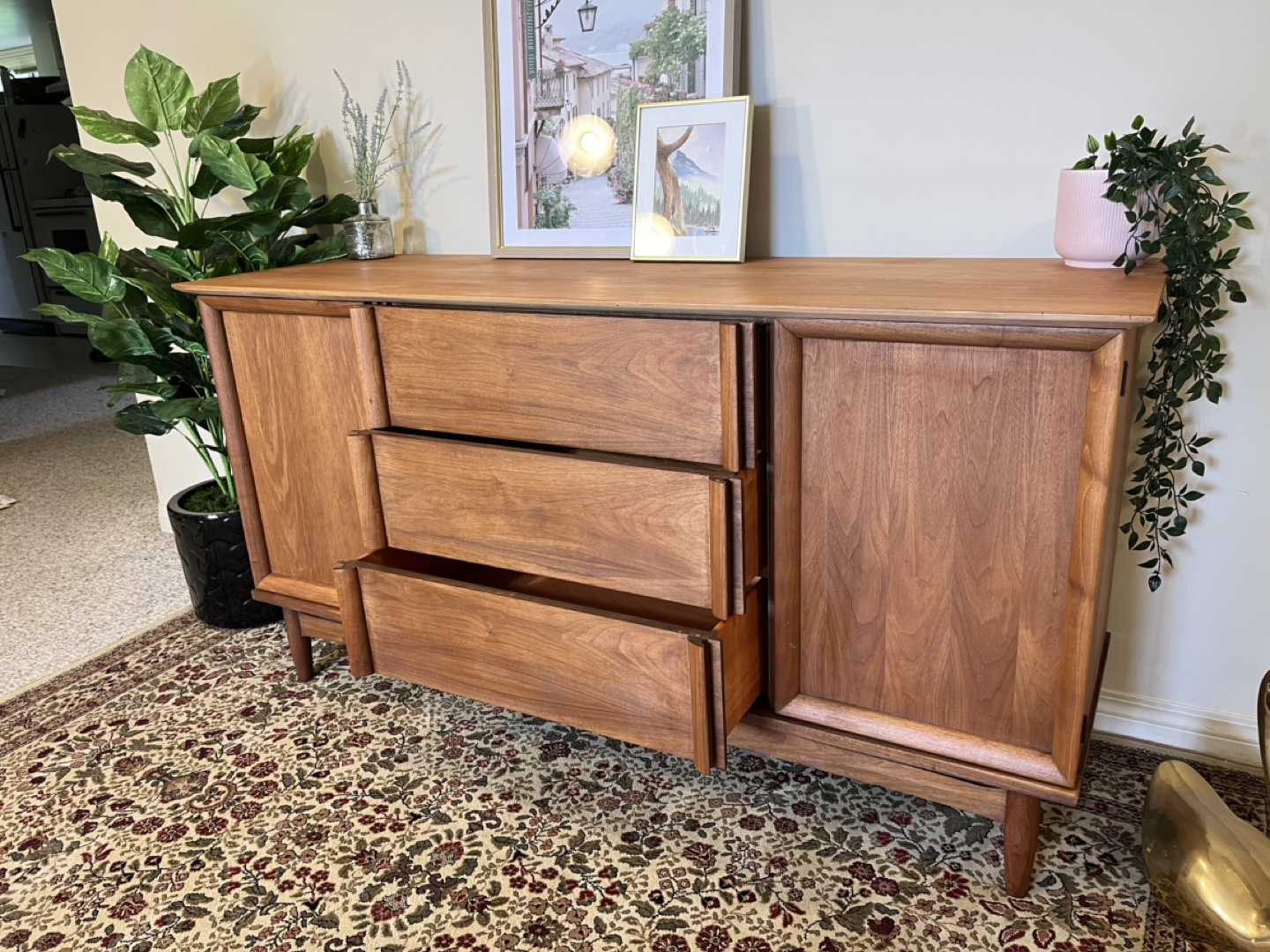 Mid-Century Modern Walnut credenza  Buffet - photo 4