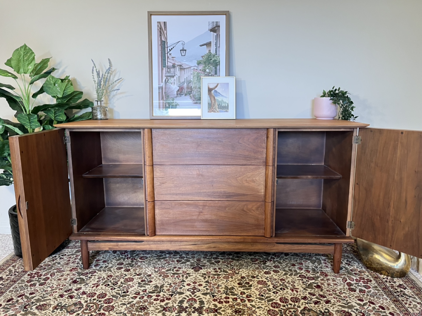 Mid-Century Modern Walnut credenza  Buffet - photo 3