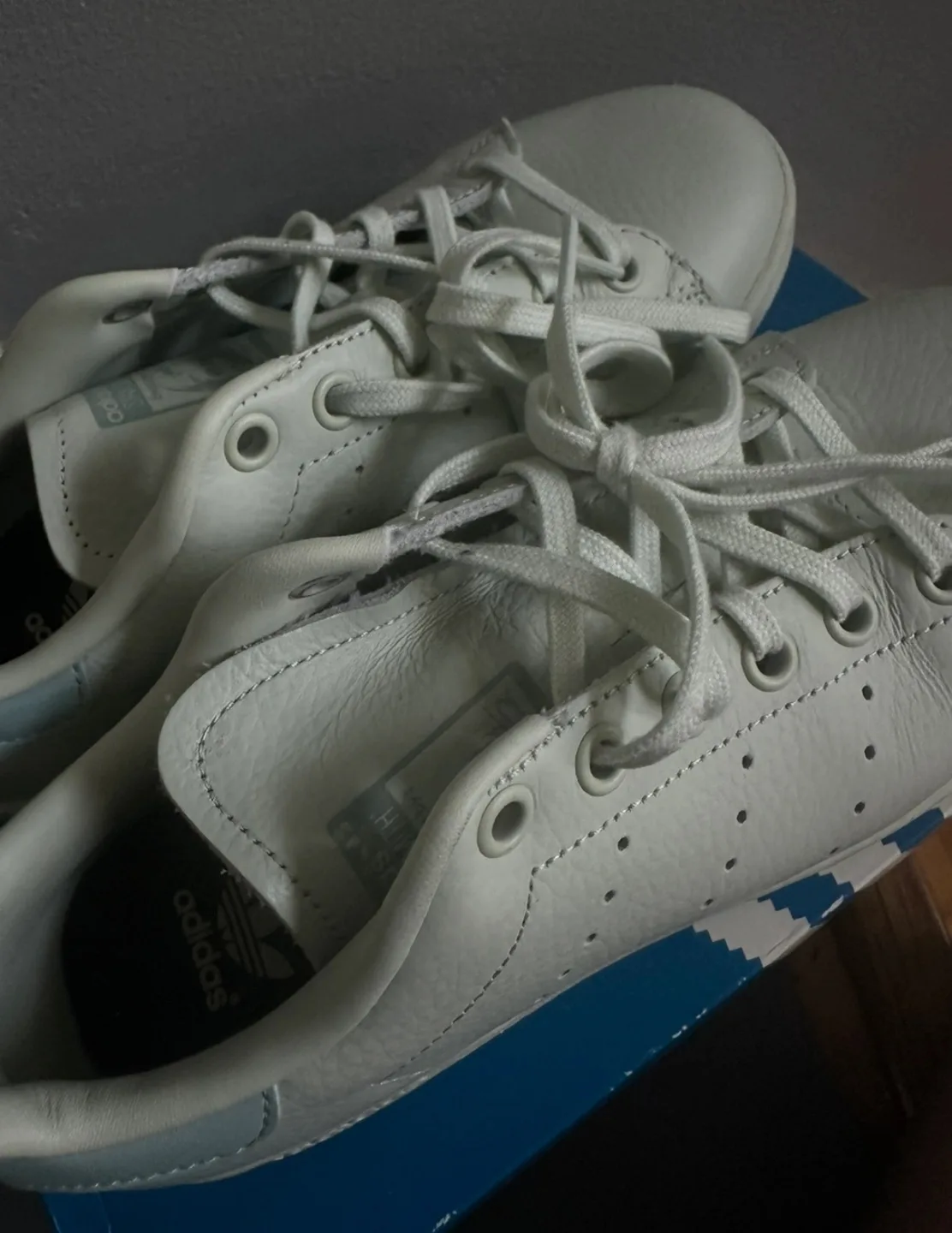 Adidas Stan Smith Sneakers - Women's image indicator(4)