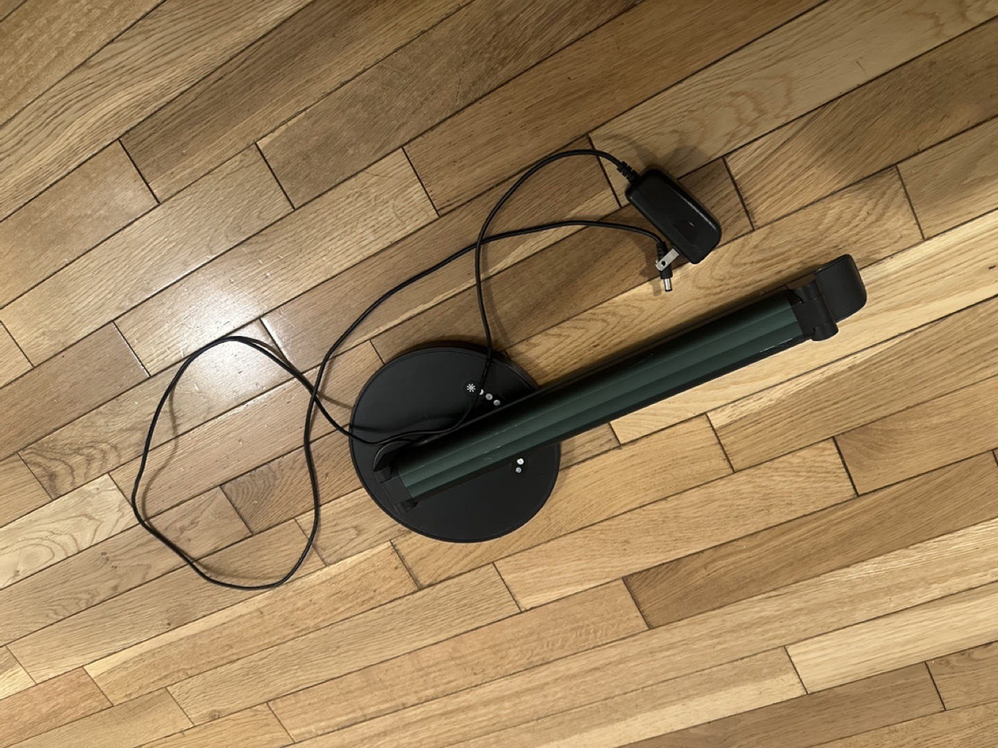 Slim LED Desk Lamp - Black - photo 4