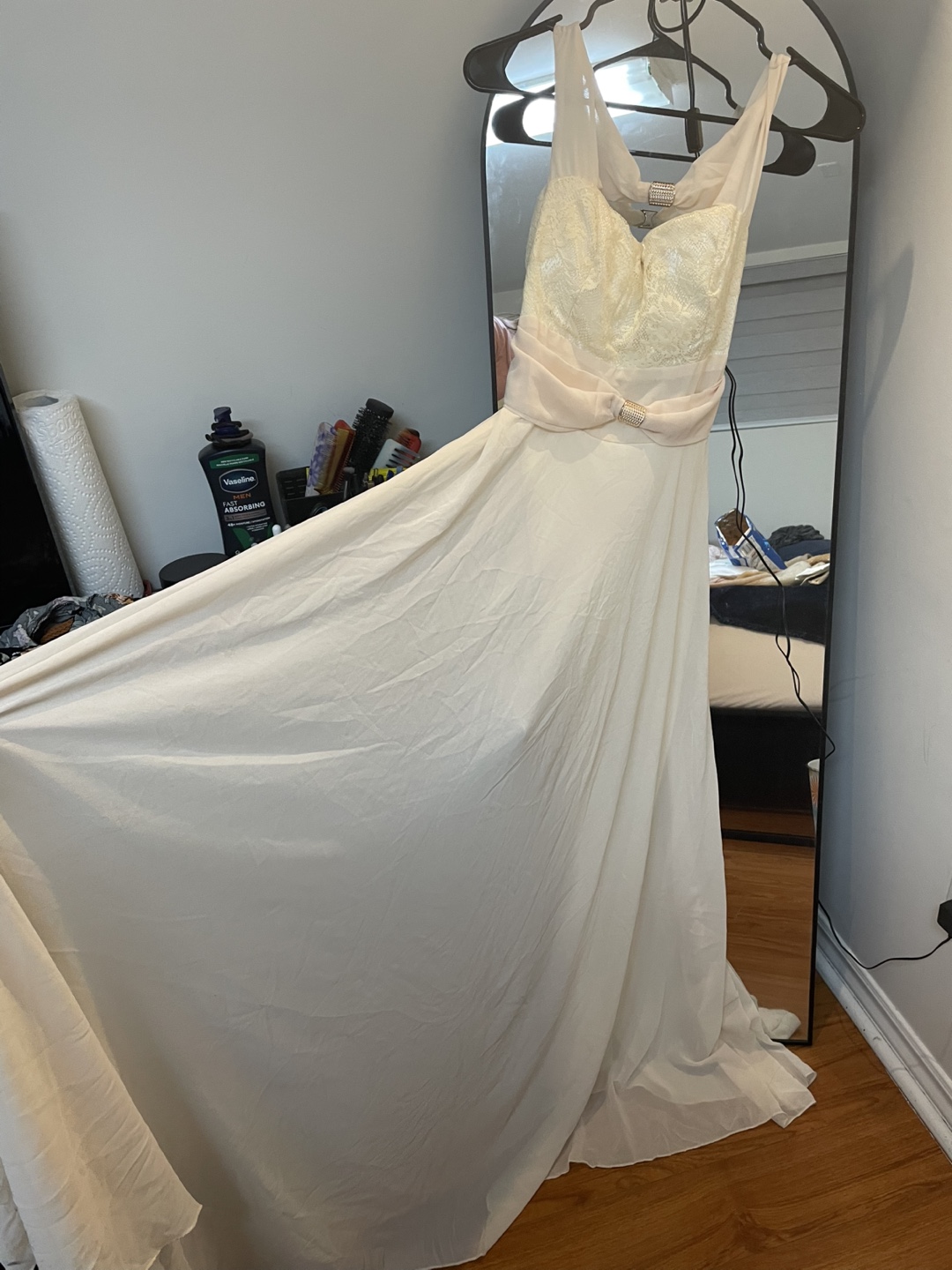 Elegant Floor-Length Formal Gown