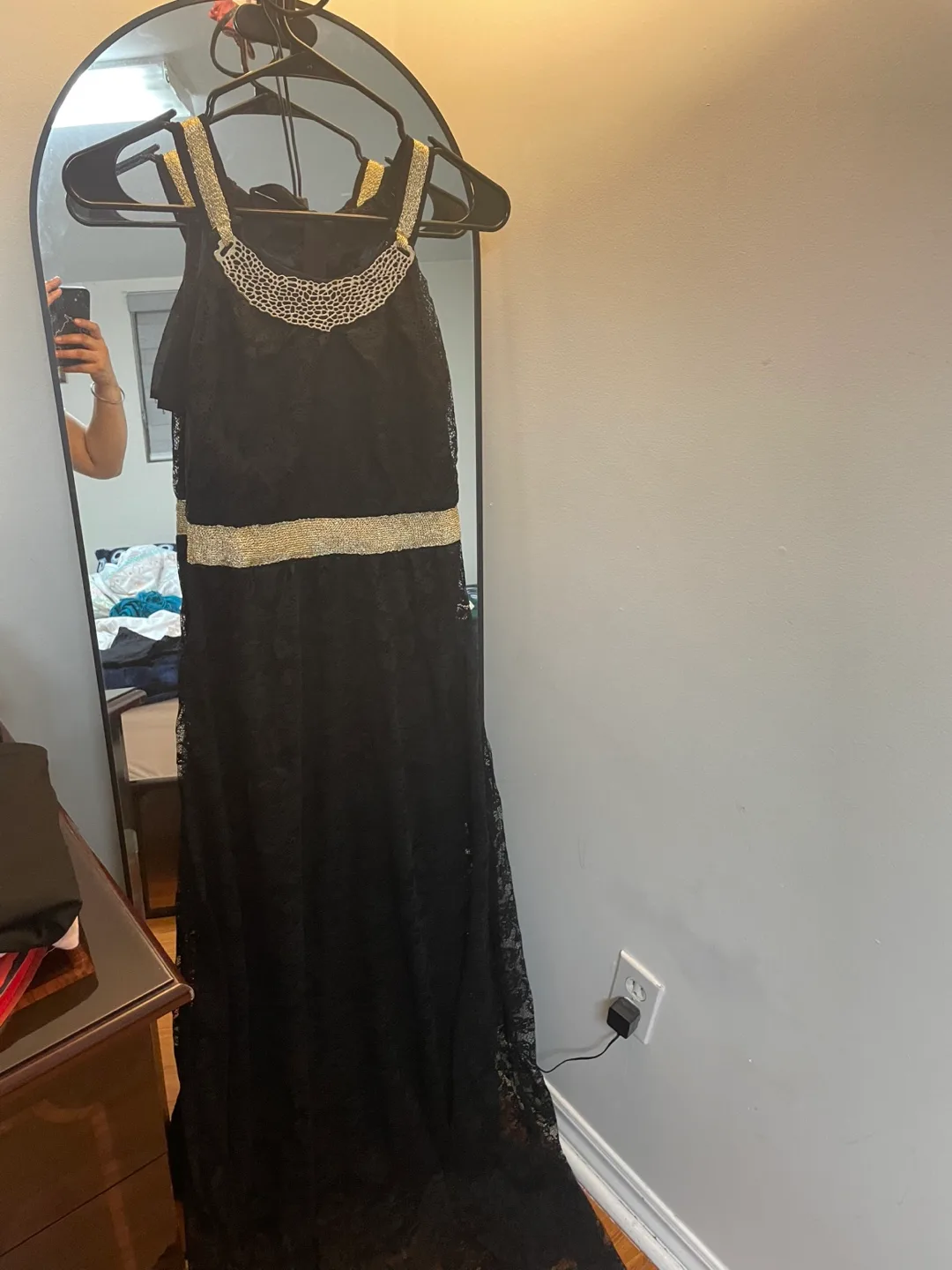 Black Lace Formal Gown image indicator(2)