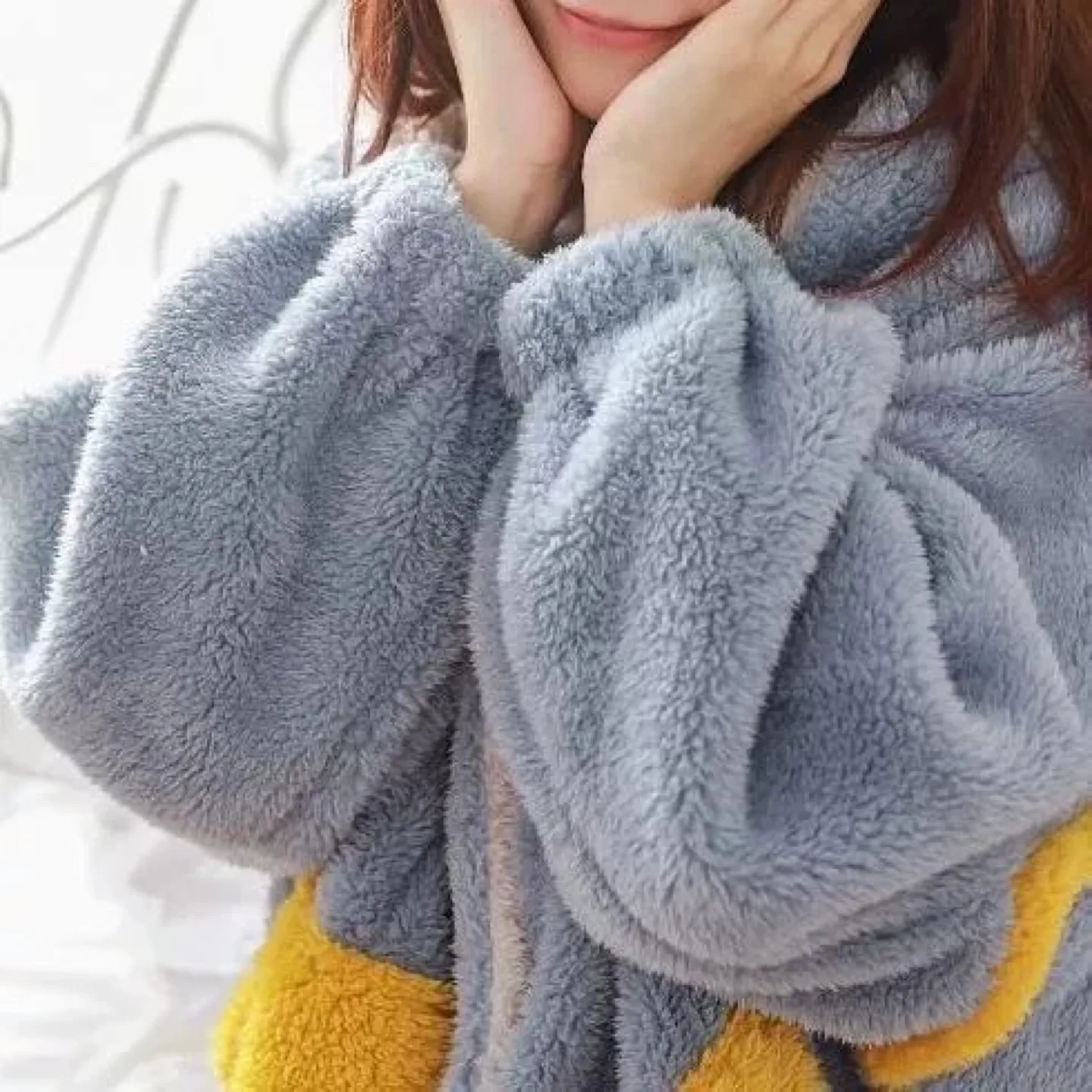 Cozy Fleece Hooded Robe with Star Detail image indicator(5)