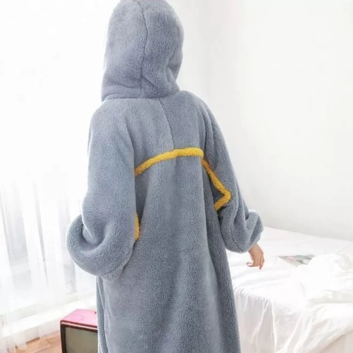 Cozy Fleece Hooded Robe with Star Detail image indicator(6)