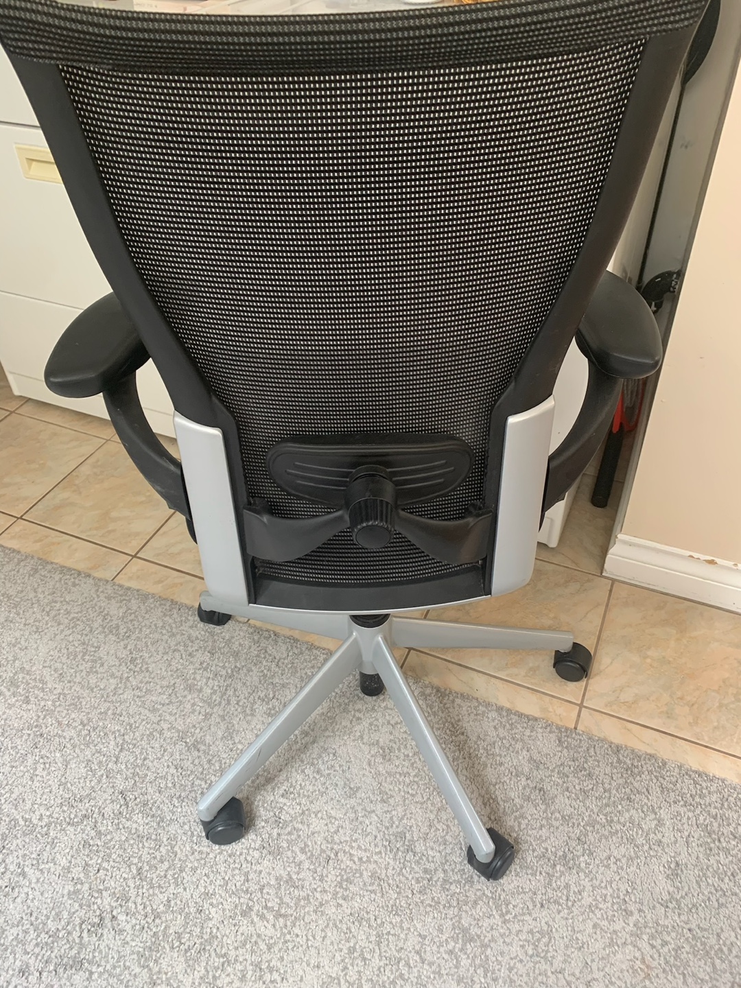 Haworth ergonomic office chair - photo 2