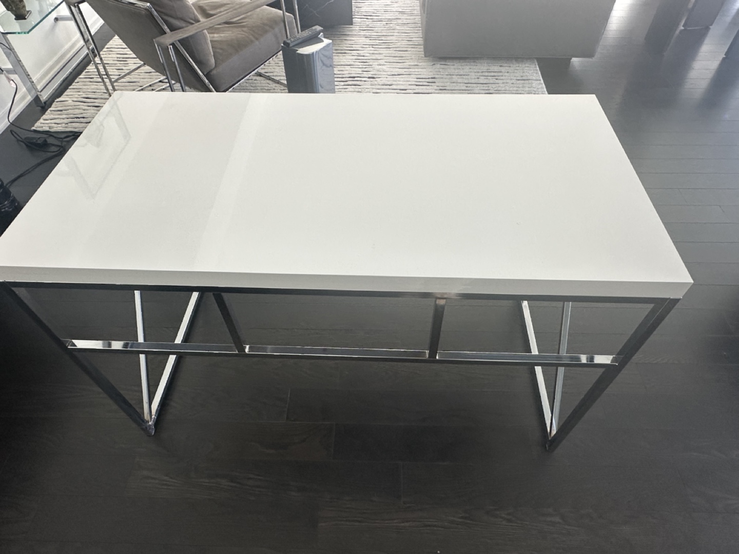 Modern white desk - photo 4