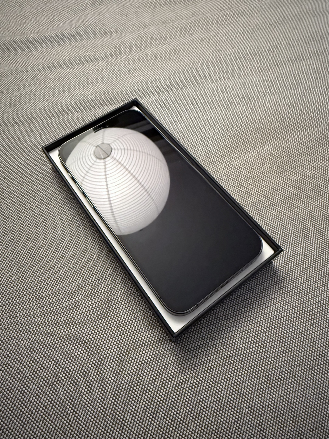 iPhone 12 Pro - photo 2