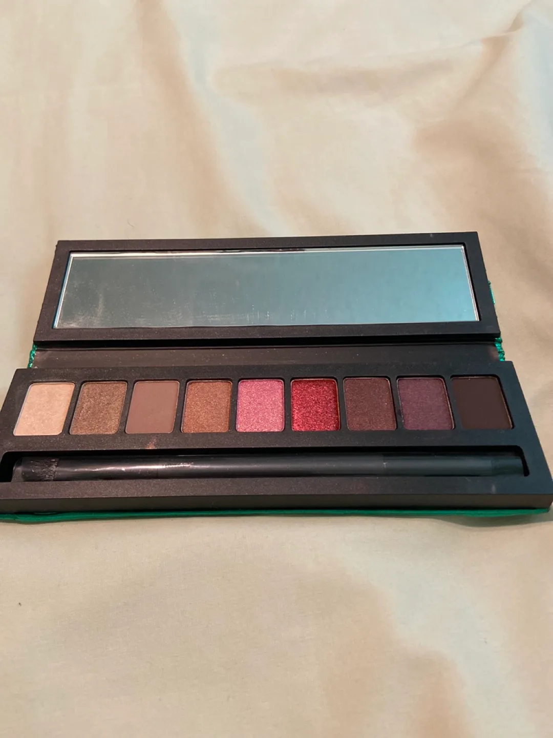 Eyeshadow Palettes Bundle - Smashbox, Morphe, Violet Voss image indicator(8)