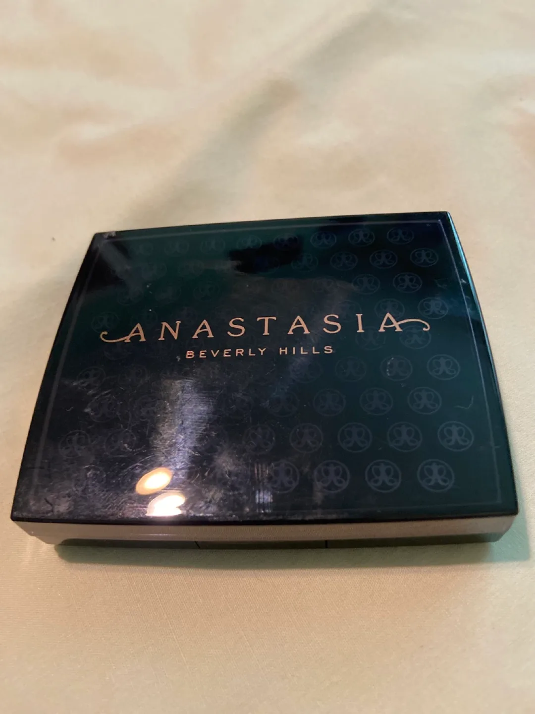 Eyeshadow Palettes Bundle - Smashbox, Morphe, Violet Voss image indicator(9)