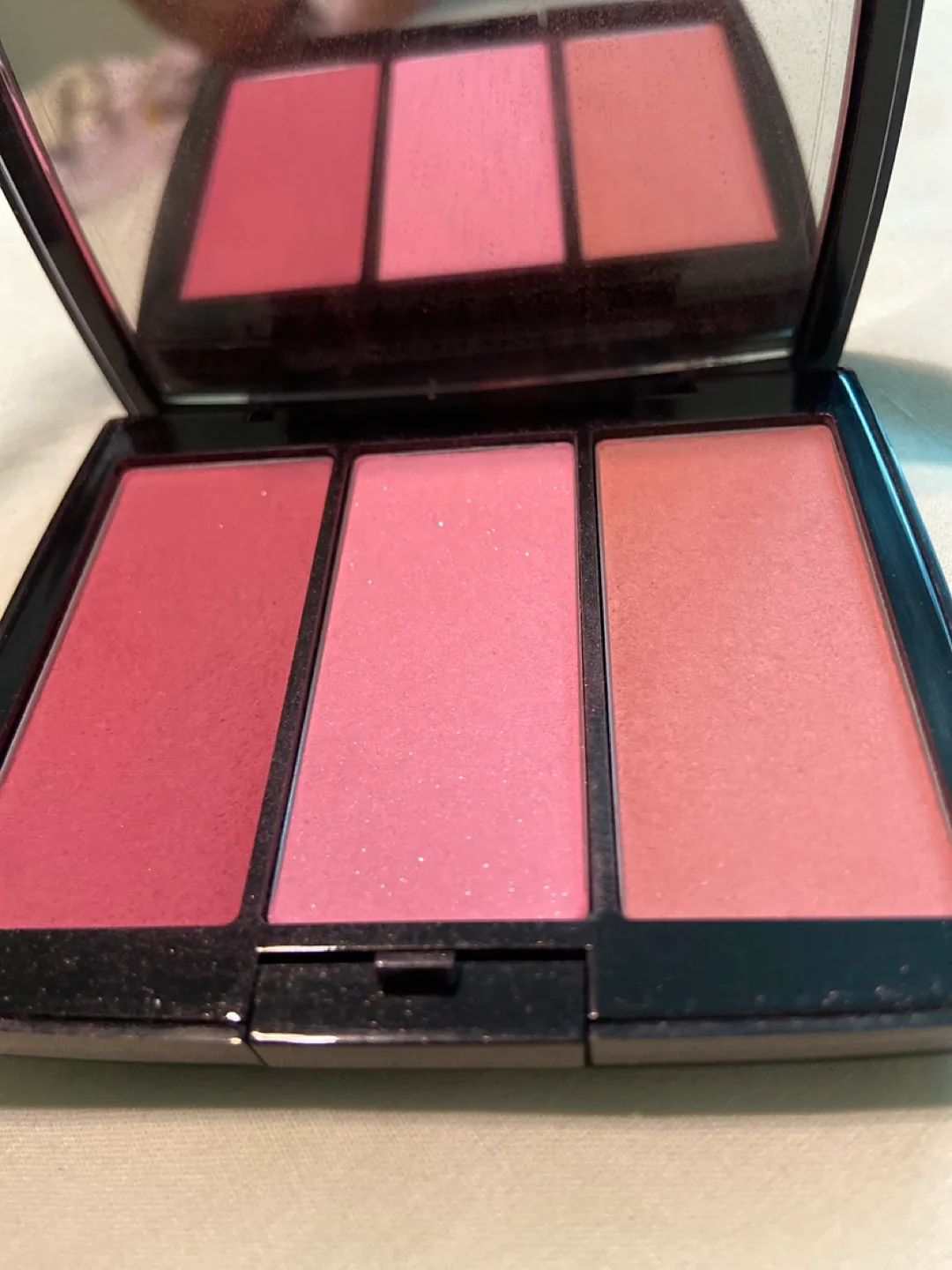 Eyeshadow Palettes Bundle - Smashbox, Morphe, Violet Voss image indicator(10)