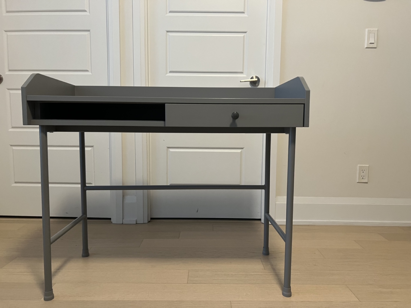 Grey computer Desk with - photo 5