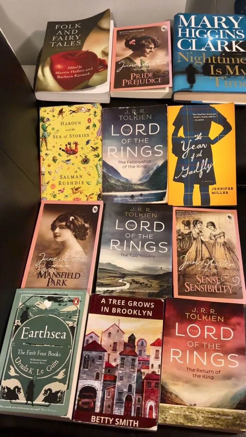 Collection of 20+ Used Books - Various Authors & Genres image indicator(3)