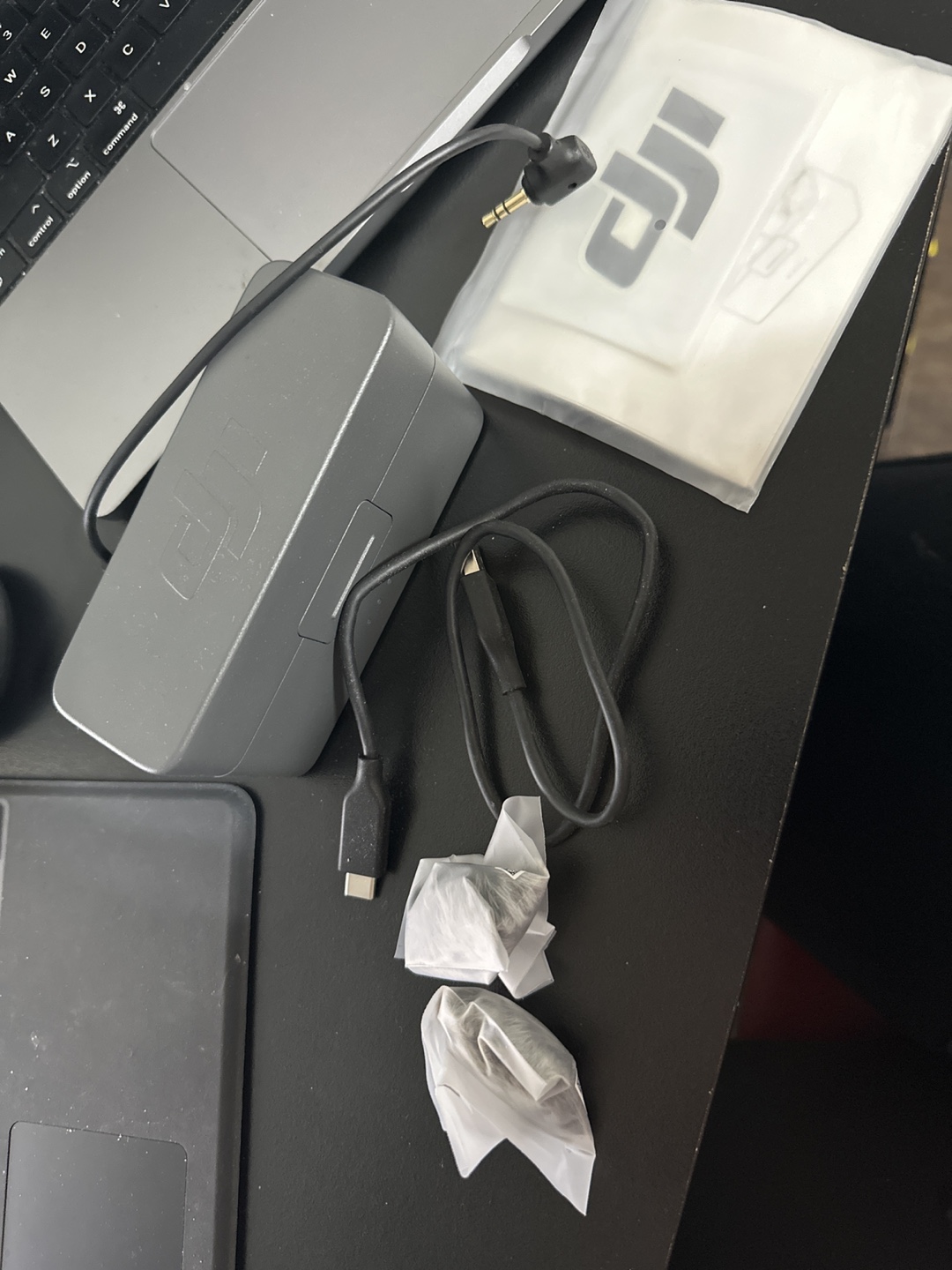 2 DJI Mic 2 (2 TX + 1 RX + Charging Case) Microphone - photo 2