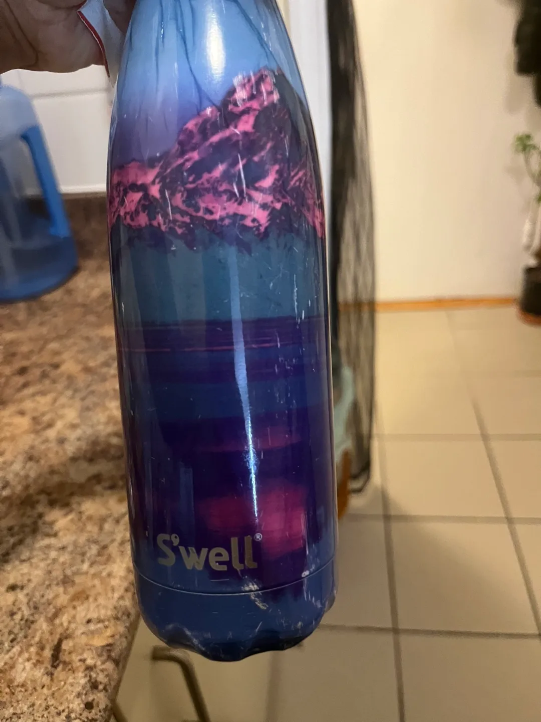 Swell Water Bottle - Mountain Design image indicator(2)