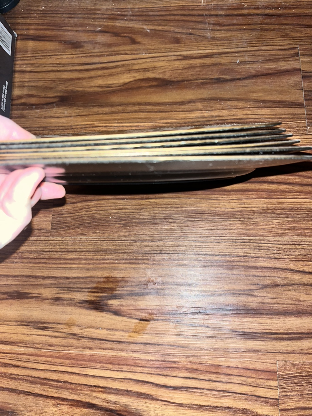 Set of 6 Gold Charger Plates - photo 2