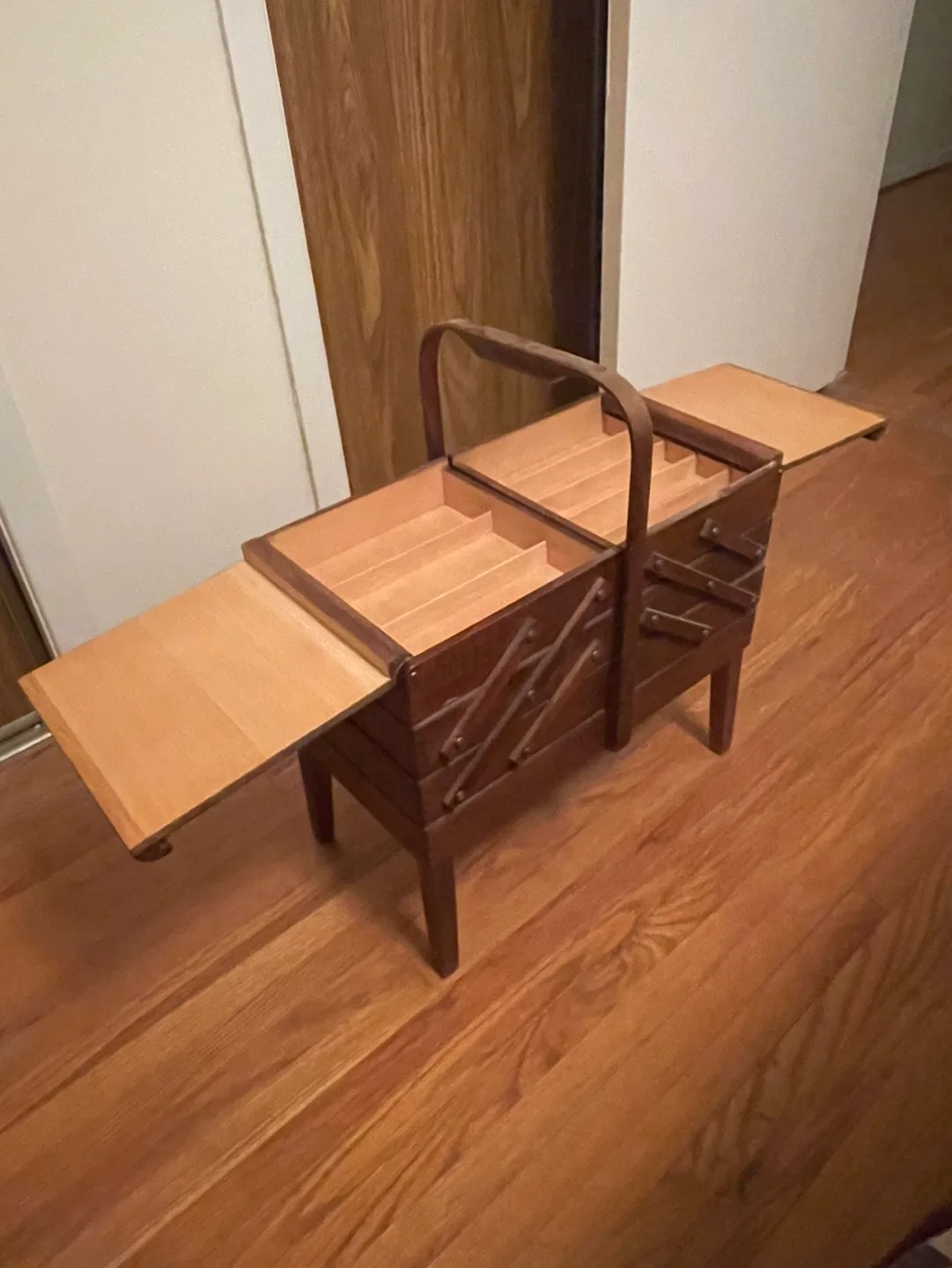 Vintage Wooden Sewing Box with Carry Handle image indicator(2)