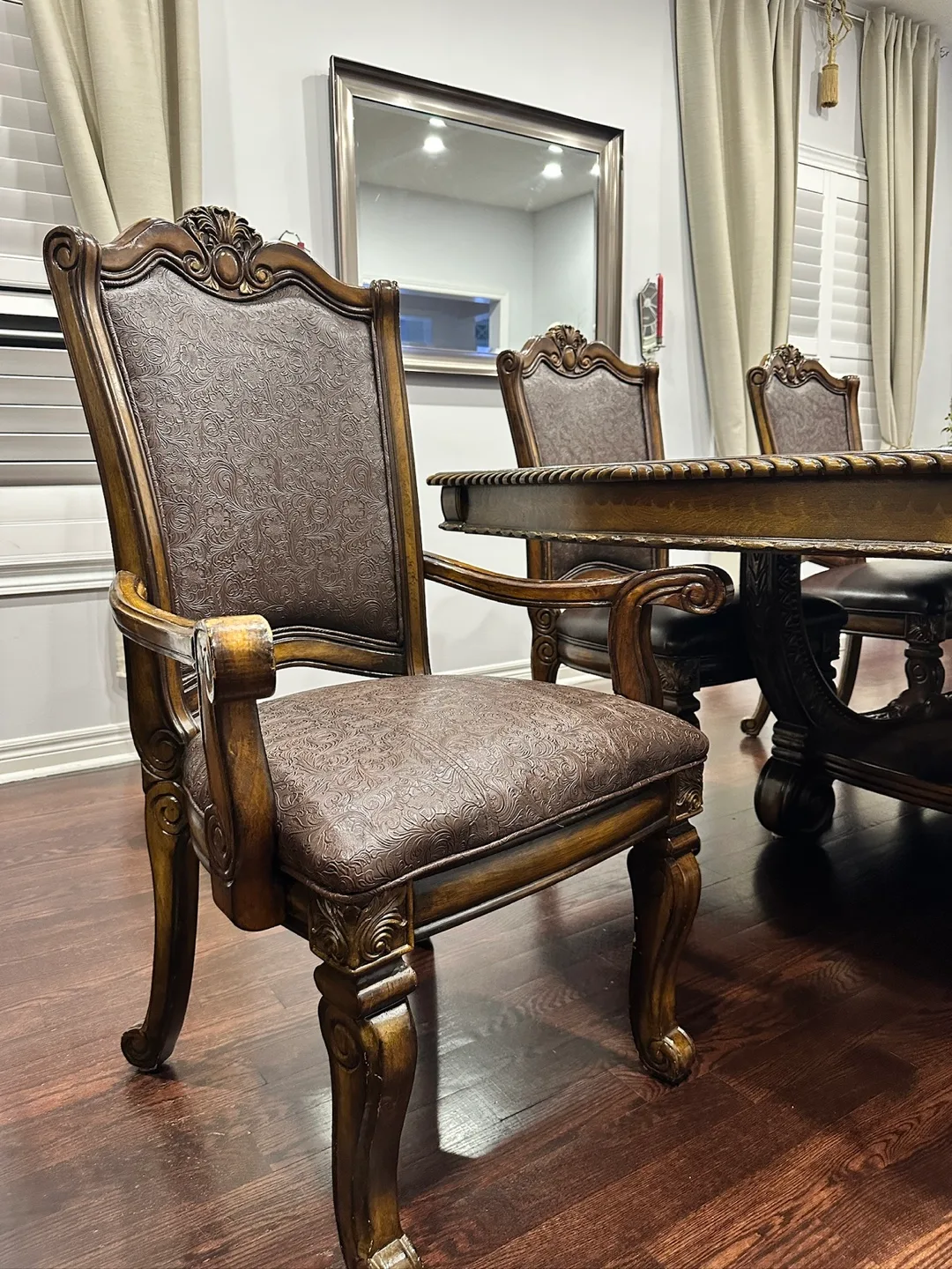 Elegant 7-Piece Dining Set with Ornate Chairs image indicator(2)